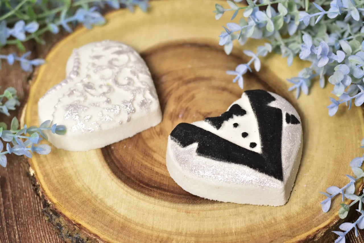 Bride & Groom bath bomb