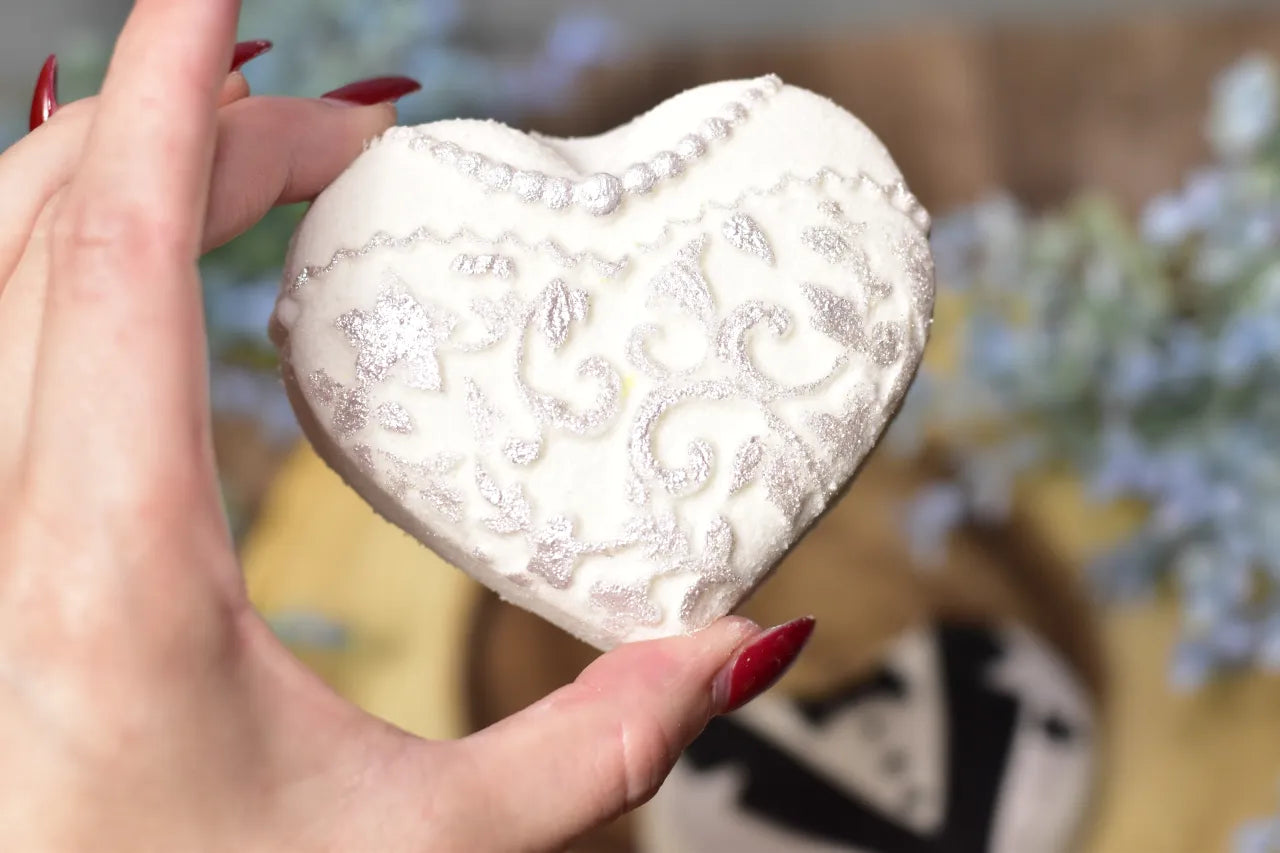 Bride & Groom bath bomb