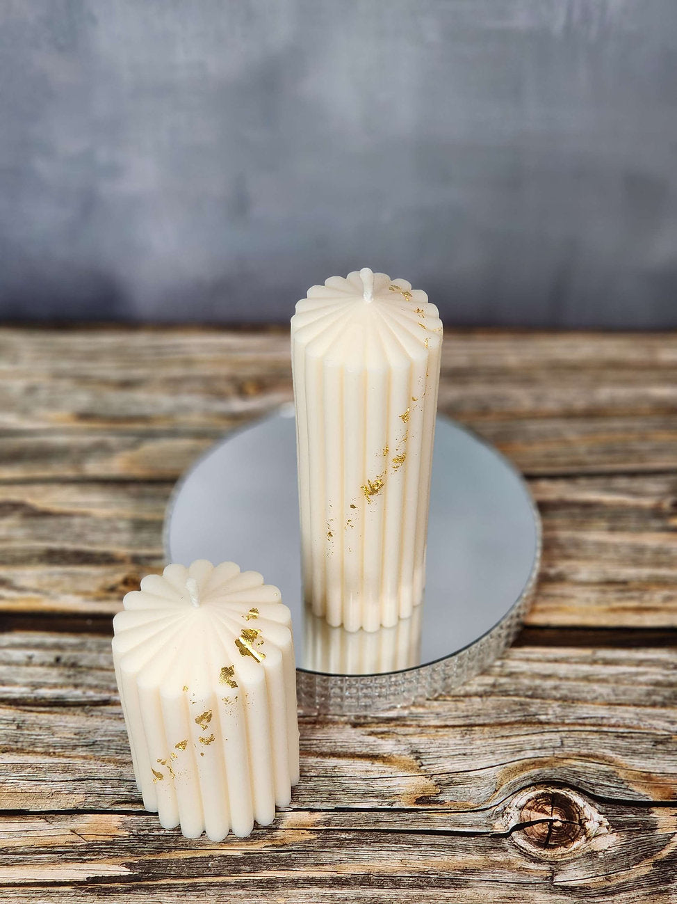 Ribbed Pillar